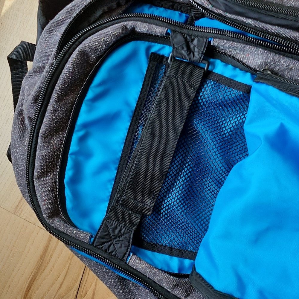 VANS Off The Wall Backpack with Skateboard Sleeve - Picture 7 of 10
